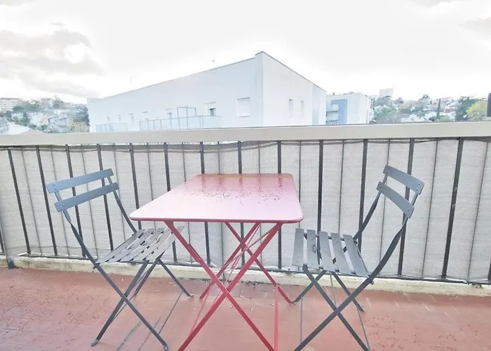 *grand T3*lumineux*vue*parking* アパート